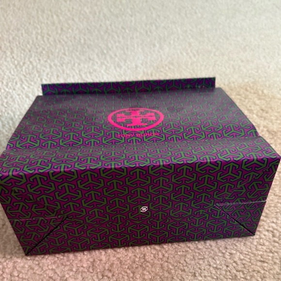Tory Burch Shopping Bag - Picture 8 of 8